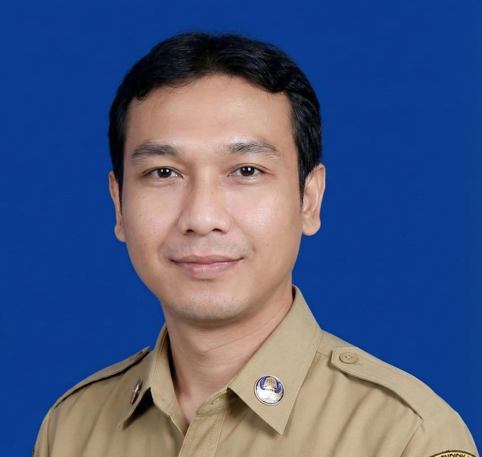 I Wayan Eka Putra Darmawan, S.Pd.